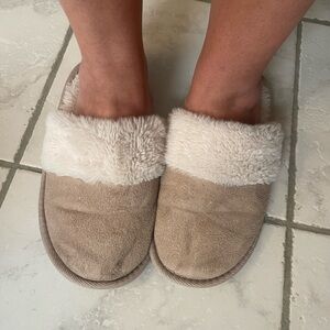 Stinky, smelly slippers